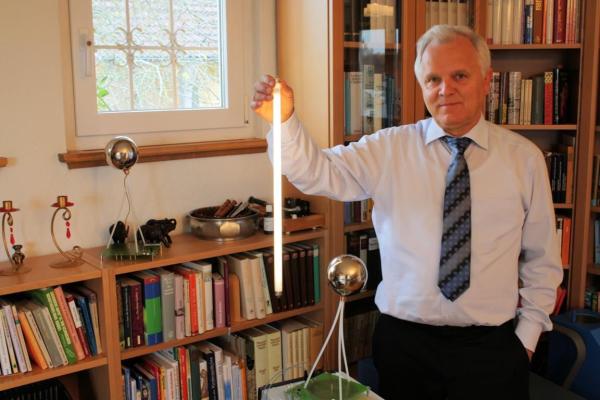 Prof. Dr. Konstantin Meyl